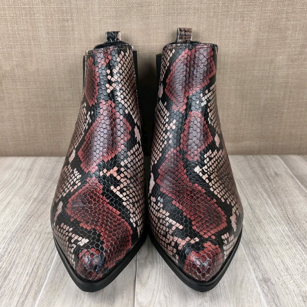 Blondo Emelia Waterproof Red Black Snake Print Chelsea Ankle Booties Women 8.5M